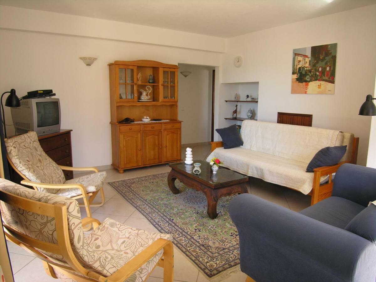 Esti Chamaco - Apartment Lagos