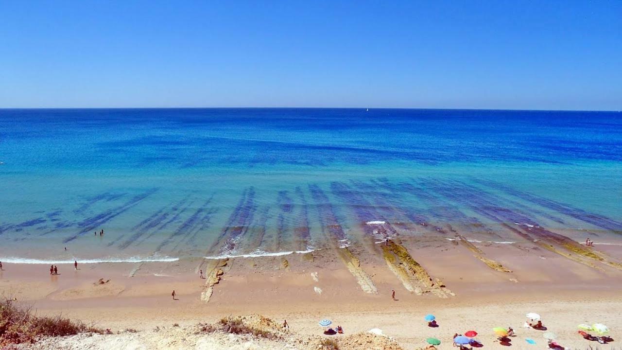 Esti Chamaco - * Lagos